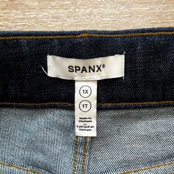 Spanx Wide Leg High Waisted Dark Blue Jeans Size 1X 1T Tall - Picture 10 of 10